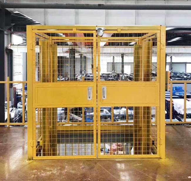 上高智能导轨式升降机亮相