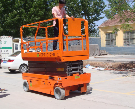 上高移动式升降平台规格与使用规范